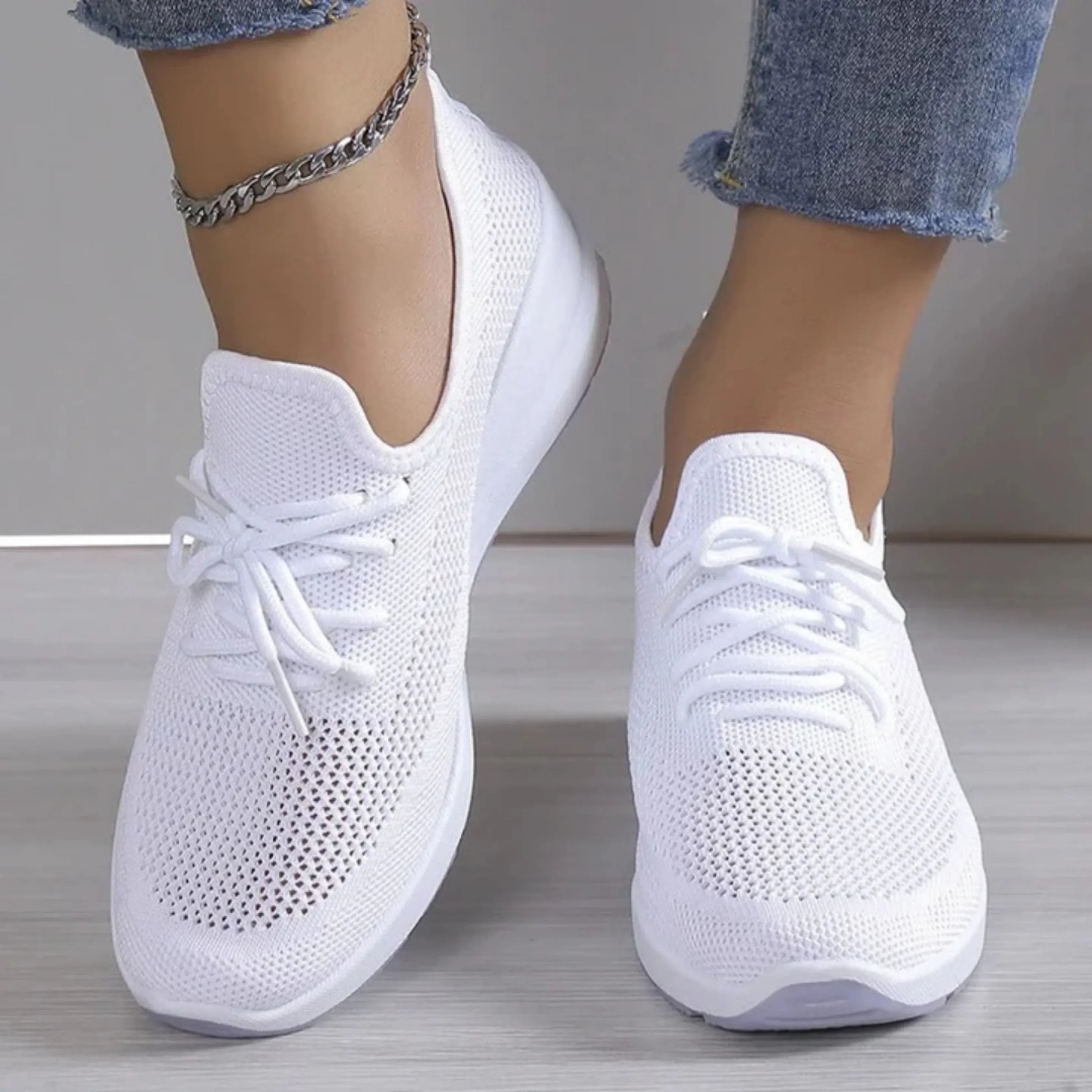 Emma - Sneakersy sznurowane z podeszwą klinową - zdjęcie 5