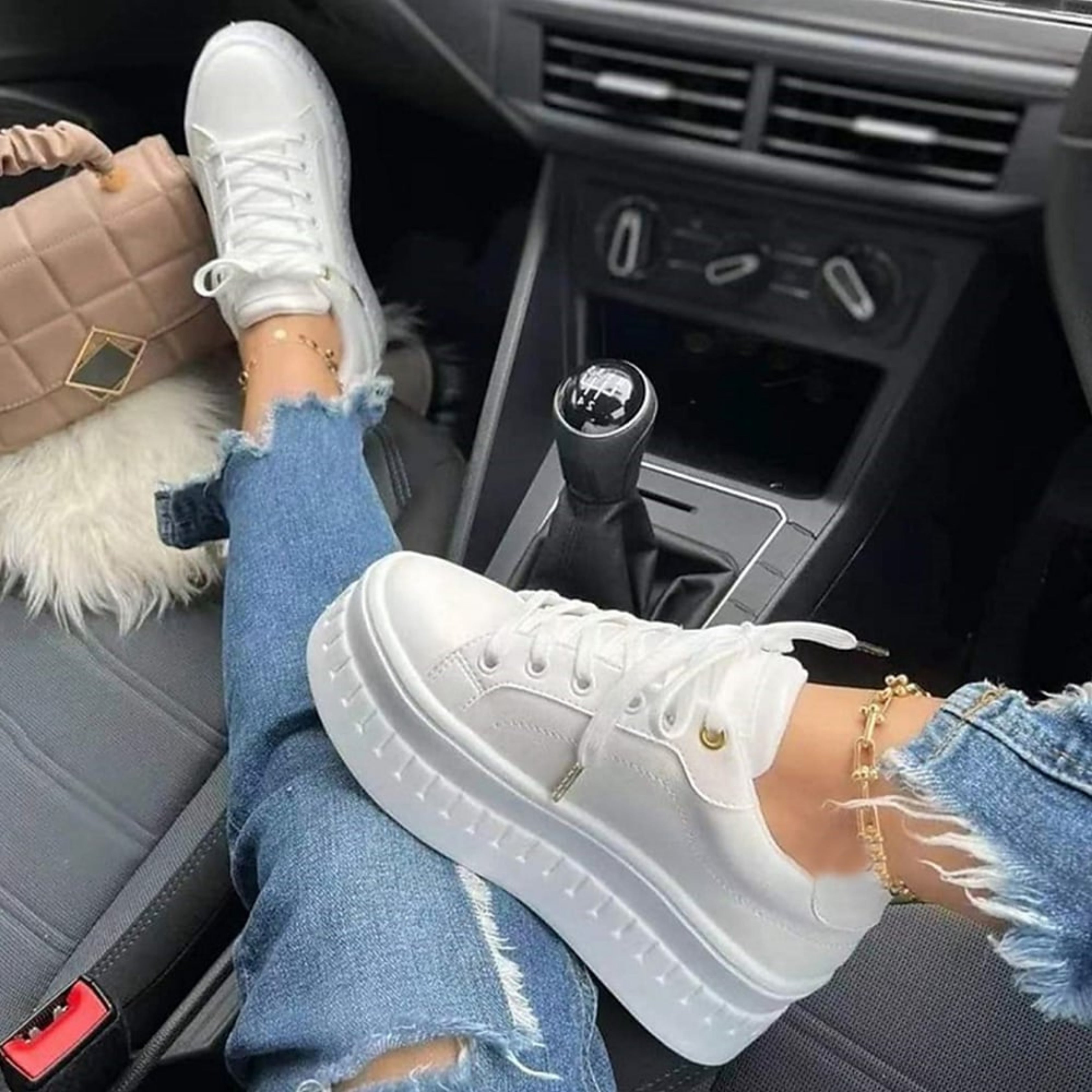 Hannah - Sneakersy na grubej platformie z kontrastową podeszwą - zdjęcie 2