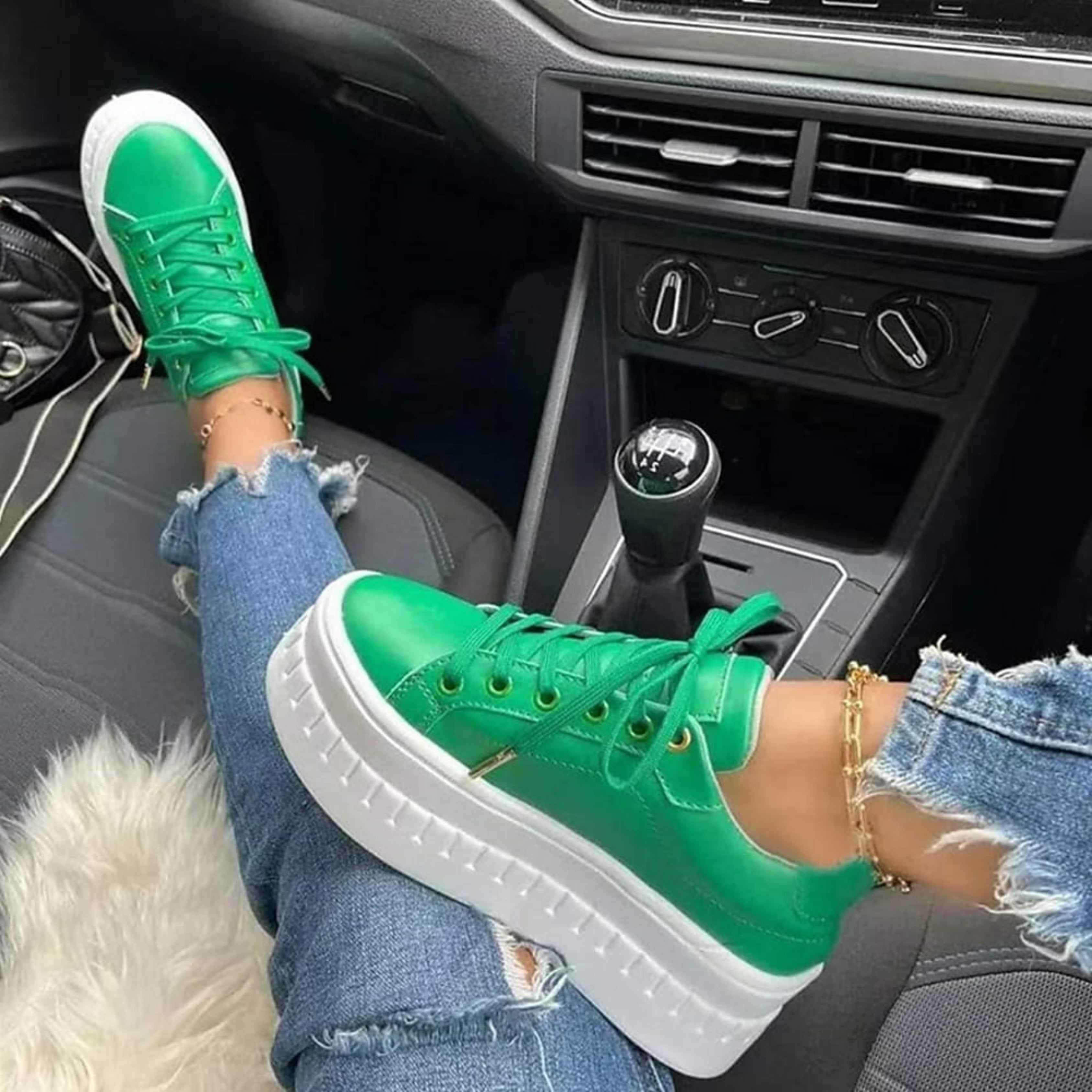 Hannah - Sneakersy na grubej platformie z kontrastową podeszwą - zdjęcie 12