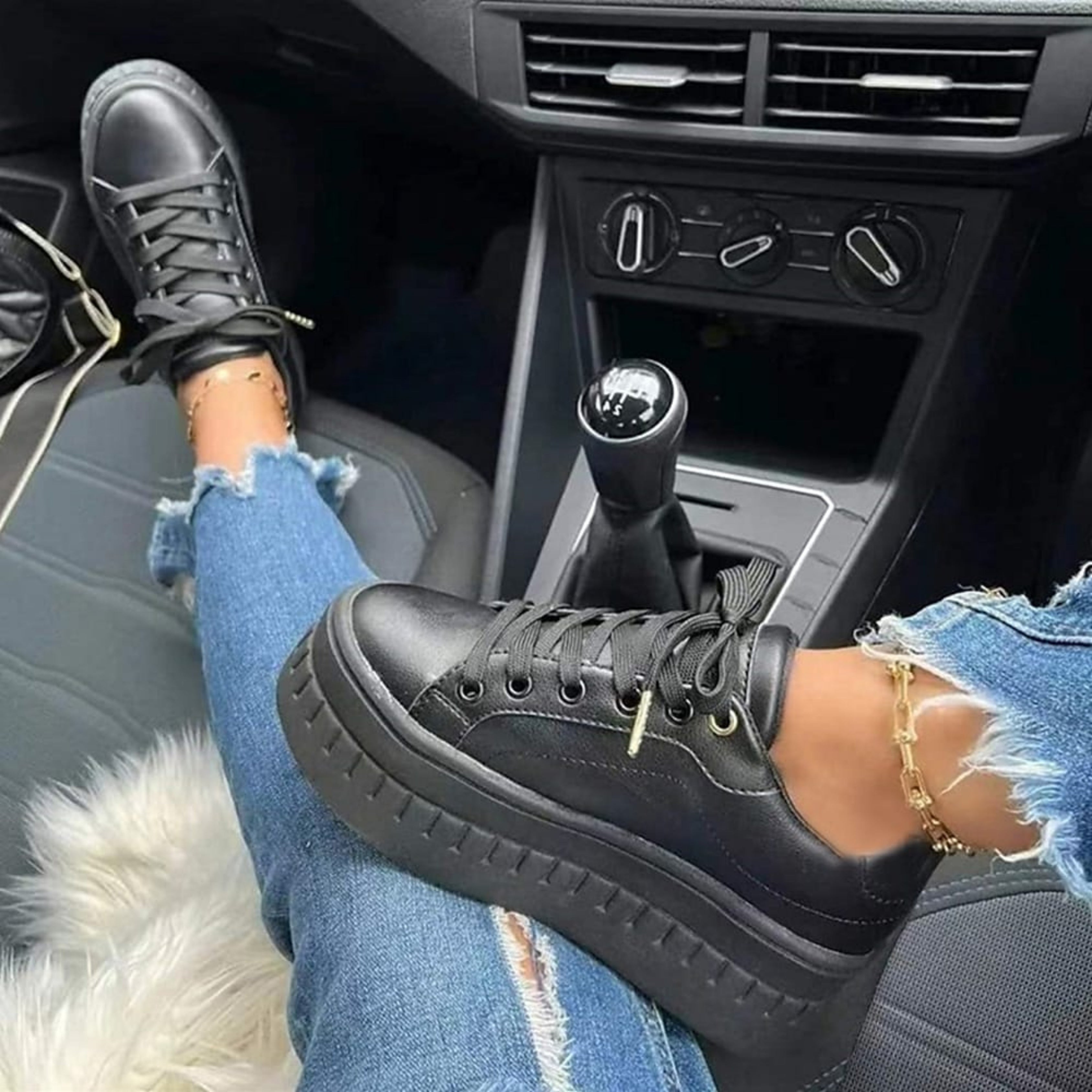 Hannah - Sneakersy na grubej platformie z kontrastową podeszwą - zdjęcie 11