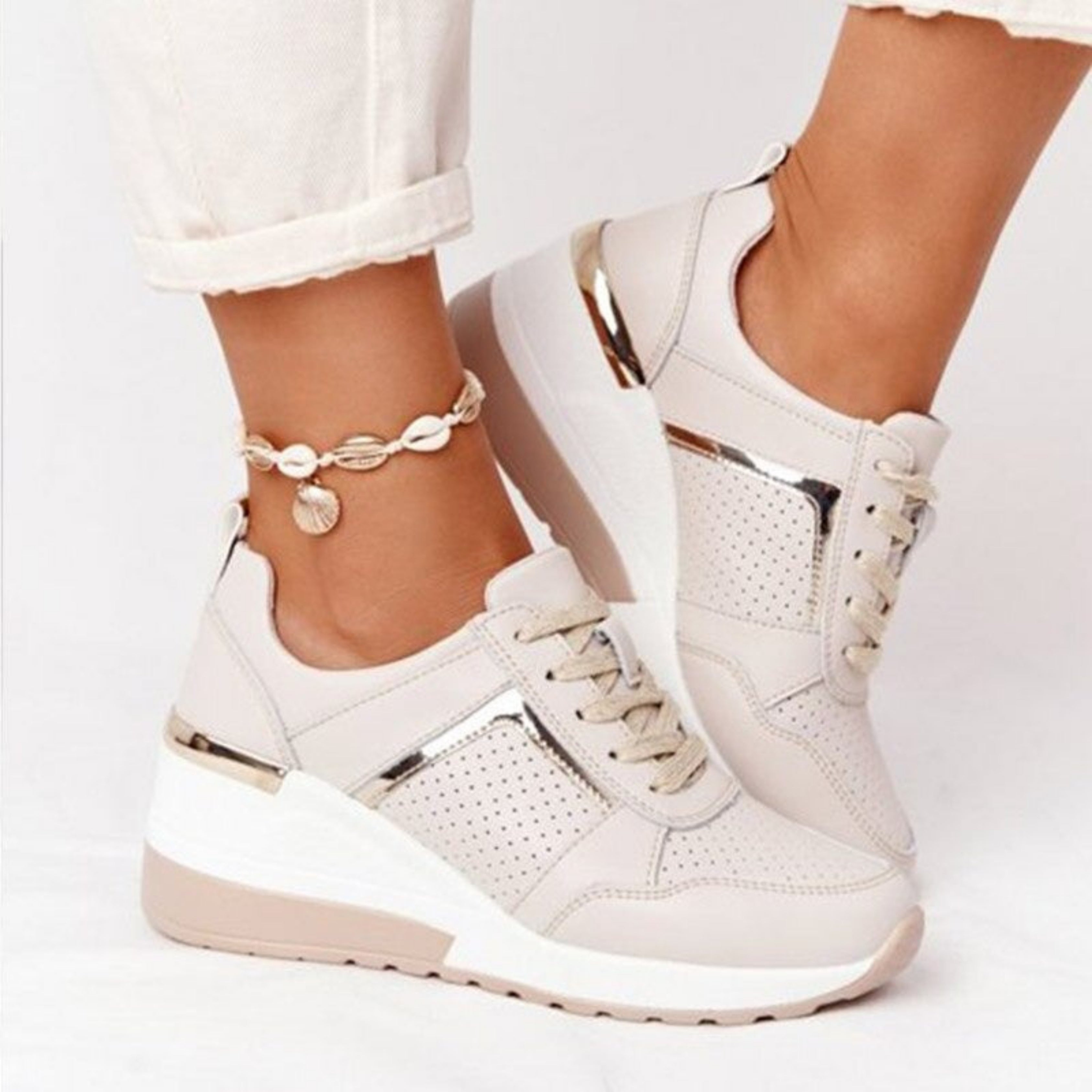 Mia – Stylowe sneakersy na koturnie dla nowoczesnej kobiety - zdjęcie 9