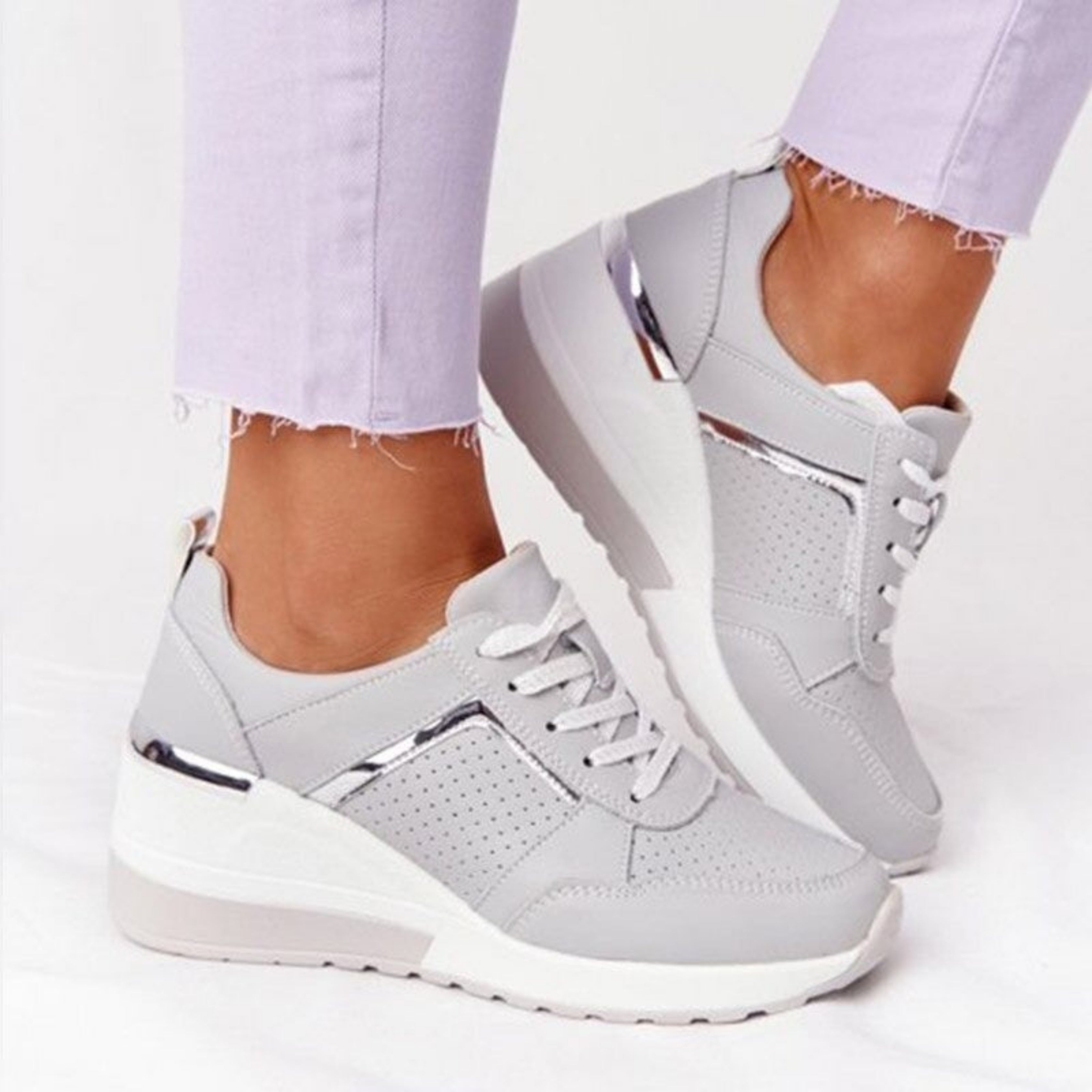 Mia – Stylowe sneakersy na koturnie dla nowoczesnej kobiety - zdjęcie 10